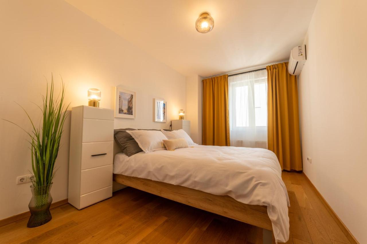 Nobel: Premium Two-room In Bucharest's Center! Bucarest